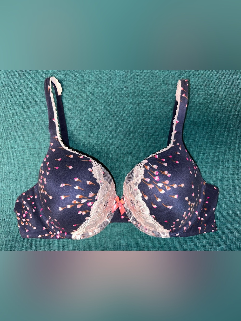 Body By Victoria Perfect Shape Underwire Bra Navy/Pink Flower Print 36C NICE!